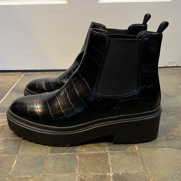BP Cait Black Crocodile Embossed Platform Chelsea Boots Size 10 - Picture 5 of 13